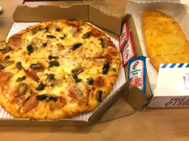 Gambar Makanan Domino's Pizza 18