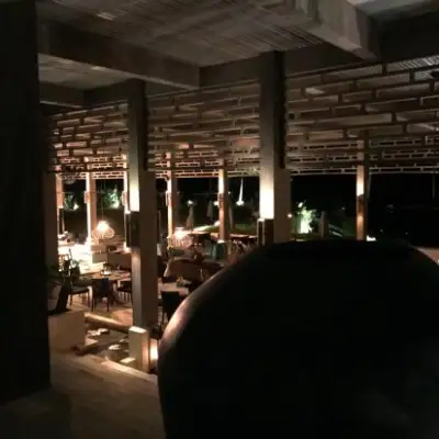 Aura Lounge & Bar Lombok