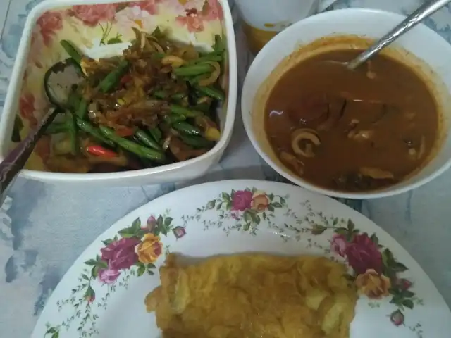 Taman Pinggiran Cempaka Food Photo 1