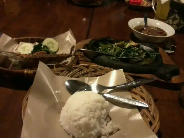 Gambar Makanan Pondok Pari Garden Resto 14