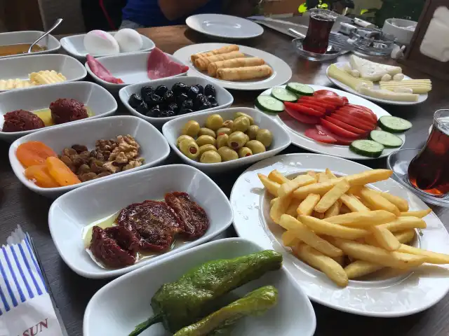 Karacaali Zeytinpark Cafe&Restaurant'nin yemek ve ambiyans fotoğrafları 5