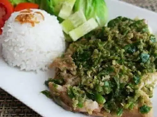 Ayam Geprek Sambel Dadakan Seandanan Bu Mekawati, Cilandak Kko