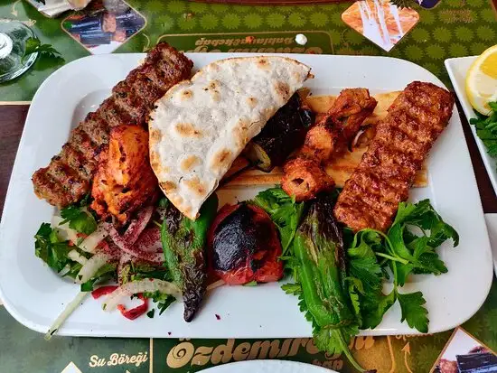 Özdemiroğlu Kebap'nin yemek ve ambiyans fotoğrafları 12