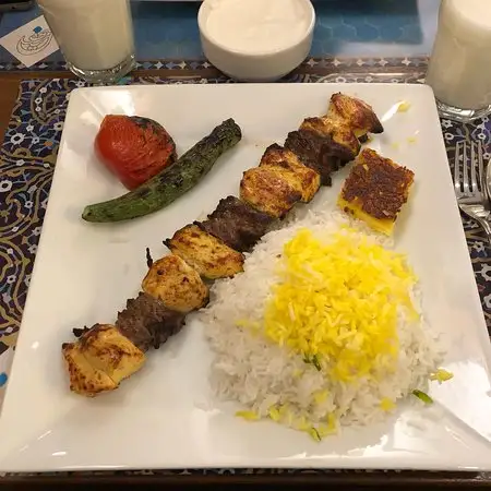 Reyhun Iran Restaurant'nin yemek ve ambiyans fotoğrafları 37