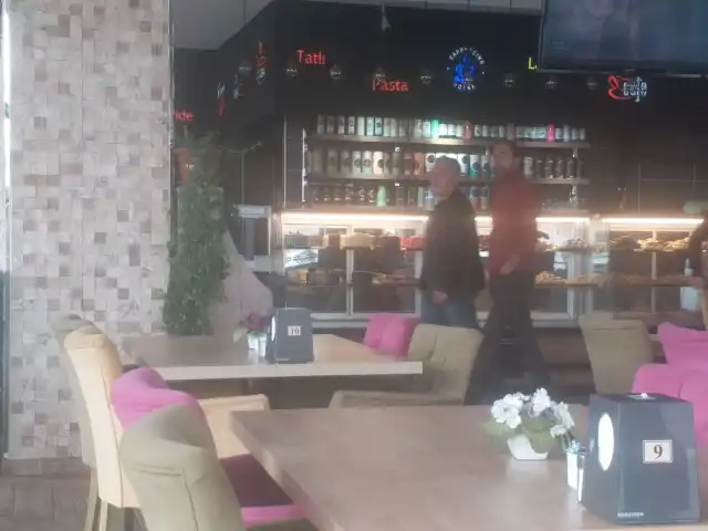 Nuri Efendi Cafe Bistro'nin yemek ve ambiyans fotoğrafları 5