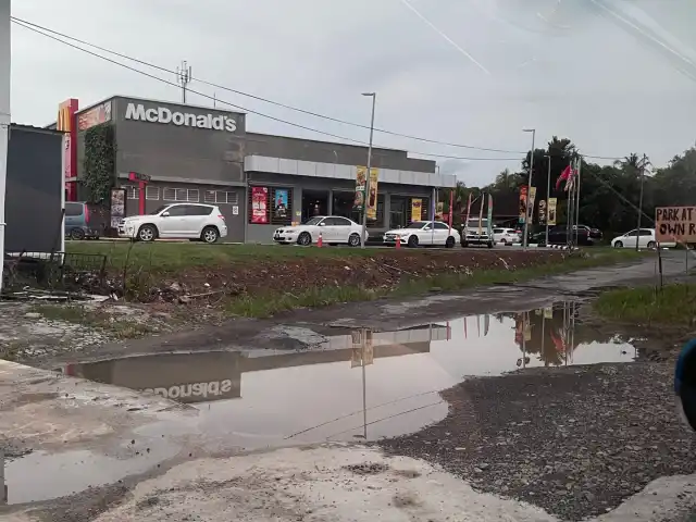 McDonald’s & McCafe Drive-Thru Food Photo 11