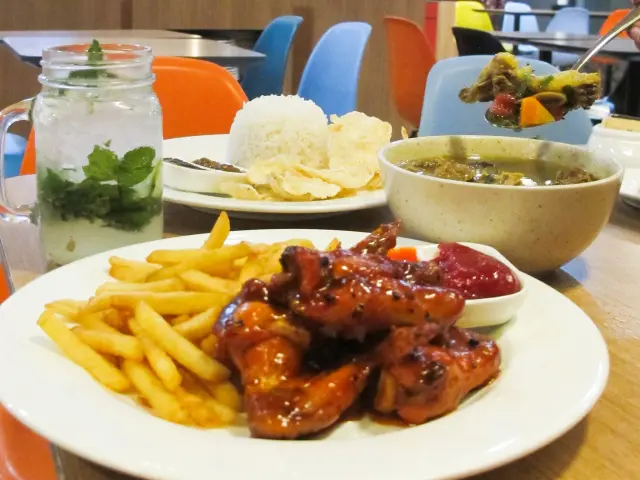 Gambar Makanan Ibis Kitchen - Hotel Ibis Pasteur 1