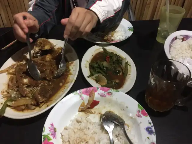 Teratak Ikan Bakar Sri Murni Batu 19 Hulu Langat Food Photo 1