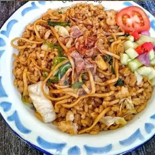 Gambar Makanan Nasi Goreng Famili, Sawahan 6