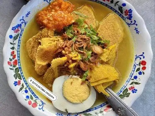 Soto Madura (Daging) HJ. Romla Bronggalan Sawah