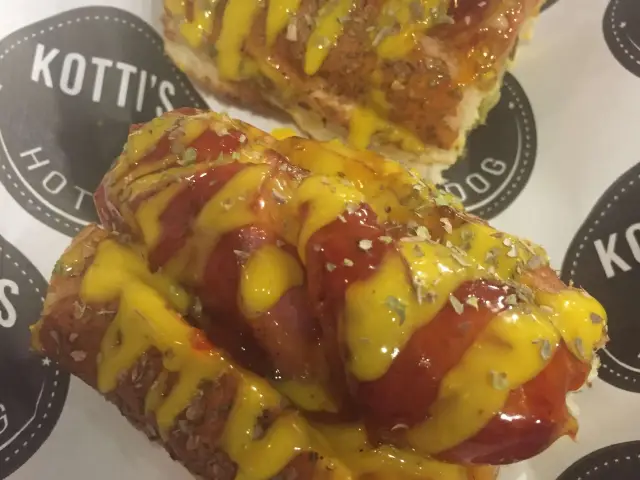 Kotti's Hot Dog'nin yemek ve ambiyans fotoğrafları 5