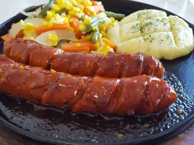 Gambar Makanan Frankfurter Hotdog and Steak 13