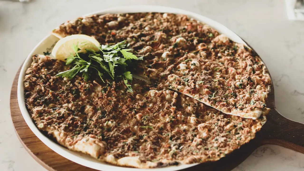 Kadiroğlu Lahmacun & Kebap