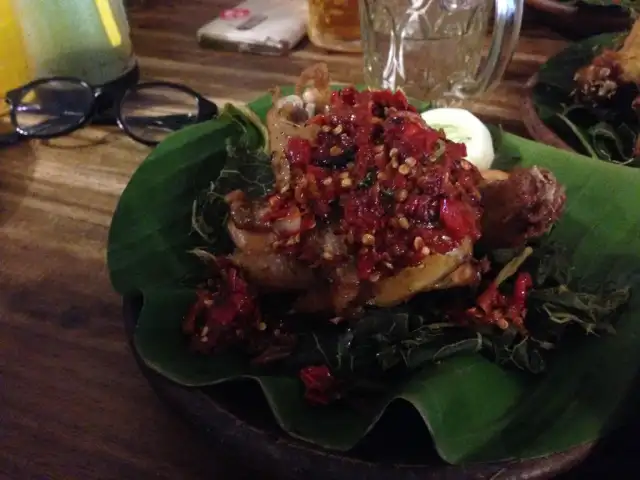 Gambar Makanan Bebek & Ayam Goreng Sari Rasa Pak Ndut - Solo 5