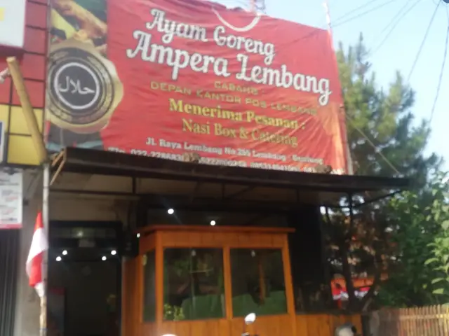 Gambar Makanan Ayam Goreng Ampera Lembang 3