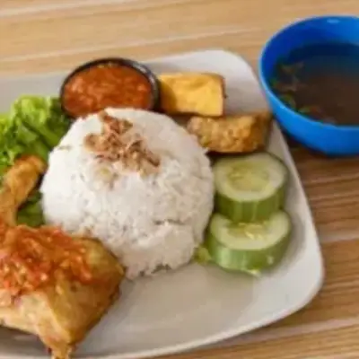 Nasi Ayam Penyet Sambal Meraung