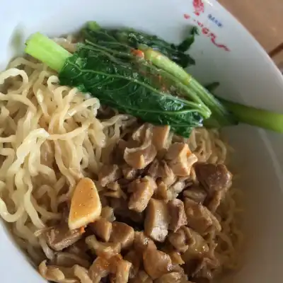 Bakmi Naga Cibubur Square