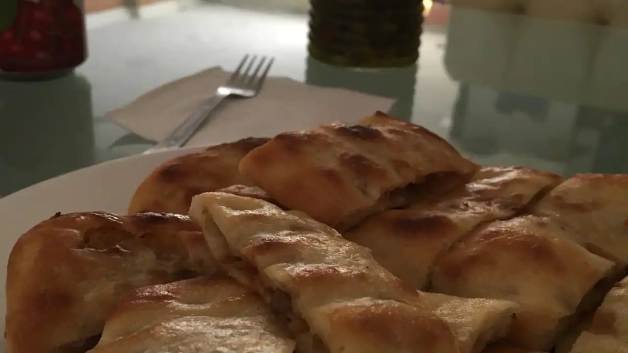 Helvacıoğlu Pastanesi