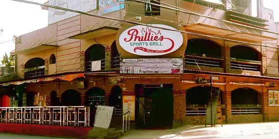 Phillies Sports Grill & Bar Food Photo 2