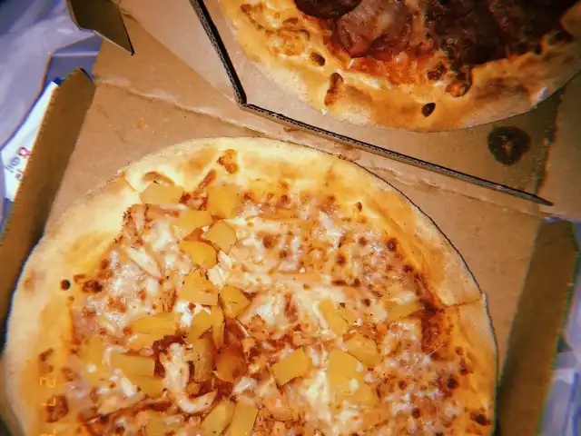 Domino's Pizza Food Photo 1