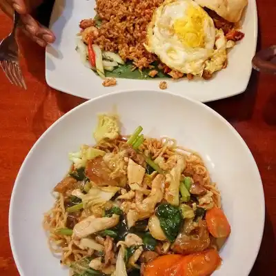 Kedai Mie (The Authentic Taste)