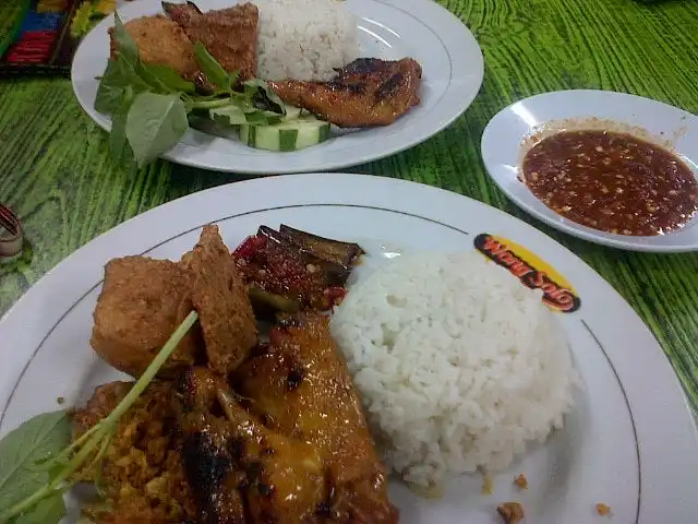 Gambar Makanan Ayam Bakar Wong Solo 13