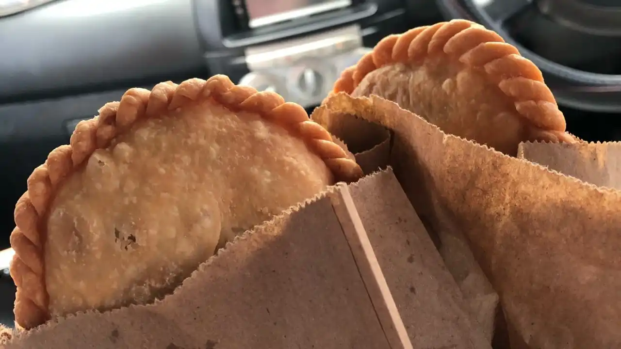 Makcik Ina Karipap