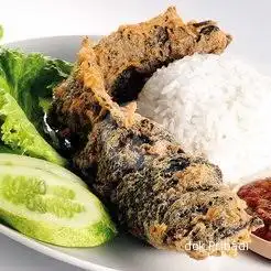 Gambar Makanan Ayam Kremes Dadi Makmur, Jatiwaringin Raya 7