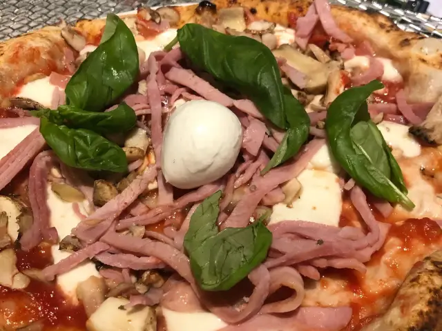 Nappo Pizza'nin yemek ve ambiyans fotoğrafları 9