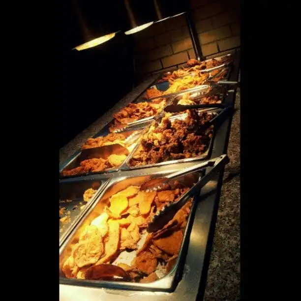 Hartz Chicken Buffet Food Photo 8