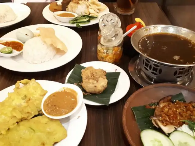 Gambar Makanan Kafe Betawi 9