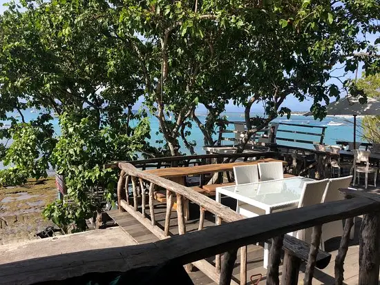 Gambar Makanan Wayan Beachfront Restaurant and Bar 13