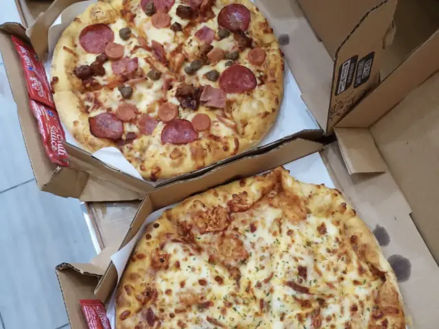 Gambar Makanan Domino's Pizza 1