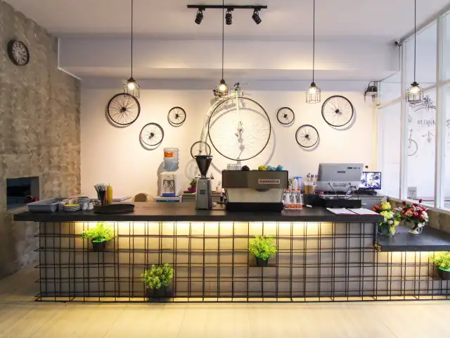 Gambar Makanan Old Bike Coffee & Eatery 12