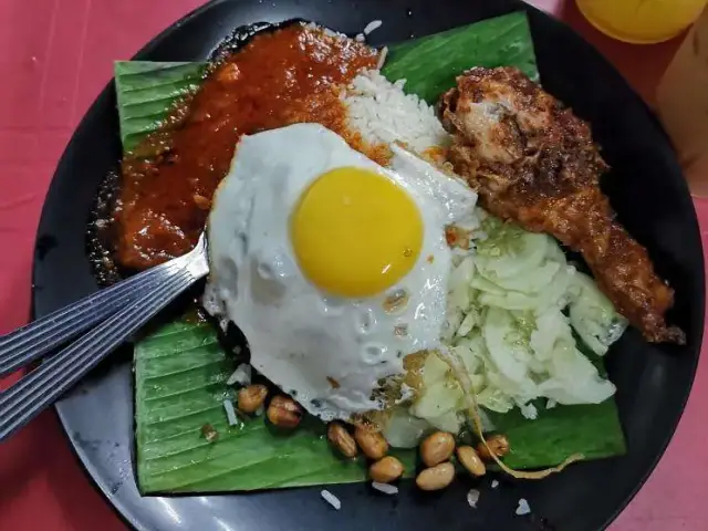 Nasi Lemak Bumbung Food Photo 4