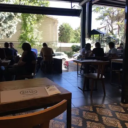 Pizza Locale'nin yemek ve ambiyans fotoğrafları 20