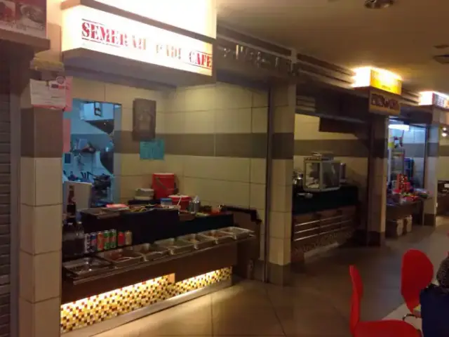 Semerah Padi Cafe - Medan Selera PT80