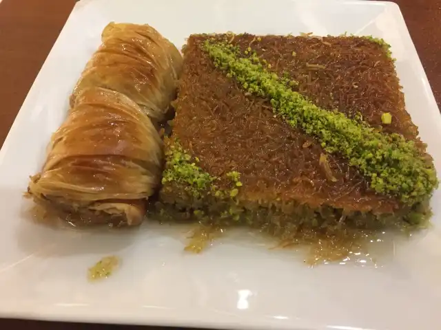 Görkem Pastanesı