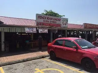 Fendi bawal goreng & ikan bakar