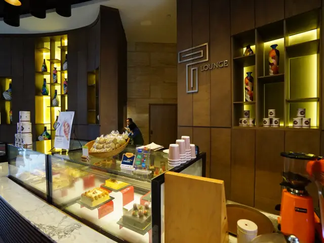 Gambar Makanan T Lounge  - DoubleTree by Hilton Hotel Jakarta 9