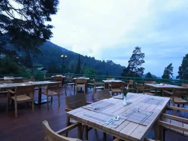Gambar Makanan Mahoni Garden Resto - Puncak Pass Resort 7