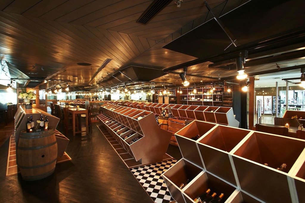 Harga menu Cork & Screw Pacific Place terbaru 20222023 di Senayan,Jakarta