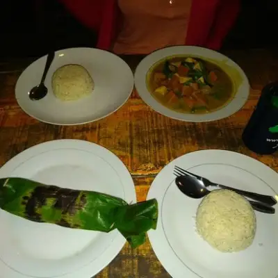 Warung Lalapan Santai