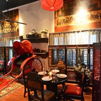 Suzie Wong Lounge & Bar At Tugu Kunstkring Paleis