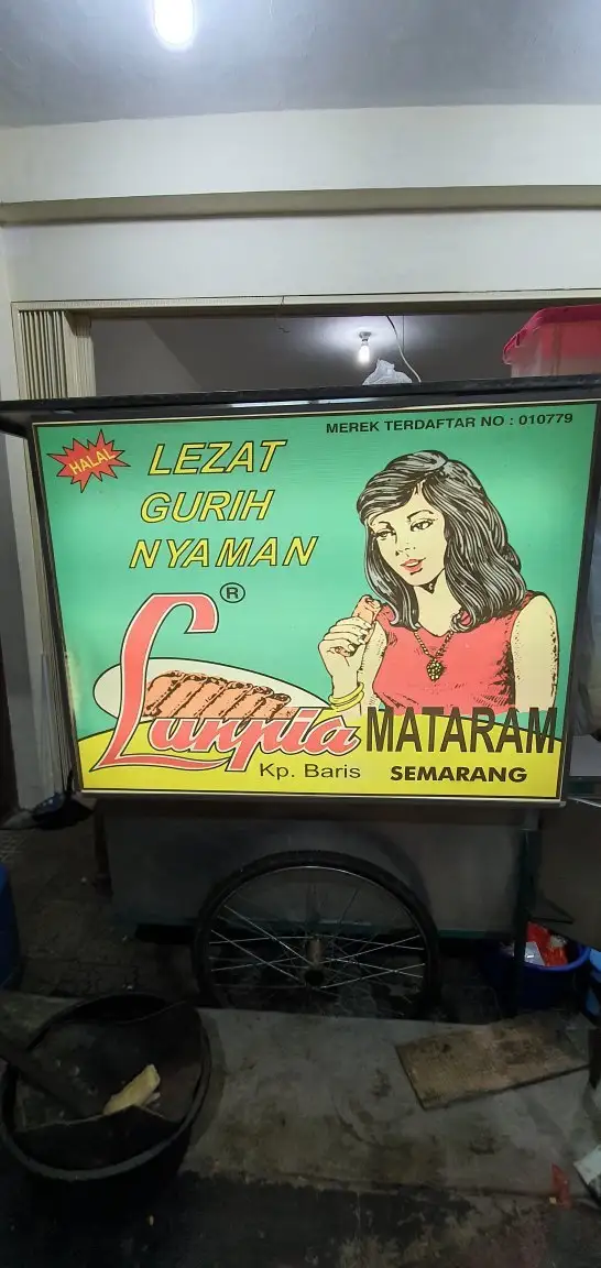 Gambar Makanan Loenpia Mataram 8