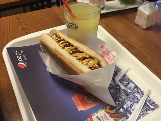 New Frank's Hot Dog'nin yemek ve ambiyans fotoğrafları 21