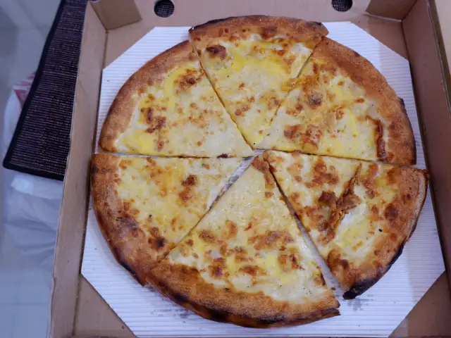 Gambar Makanan Pizza E Birra 6