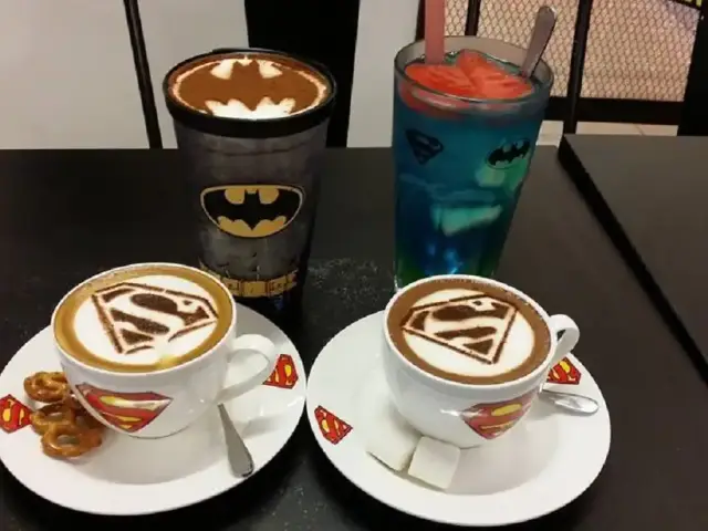 DC Comics Superheroes Cafe Food Photo 3