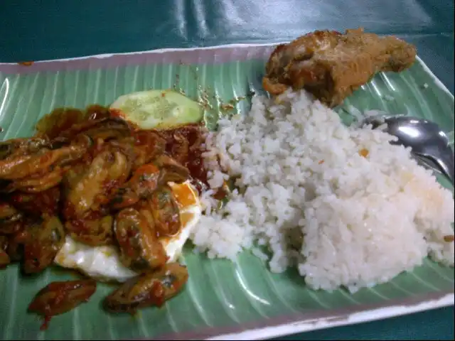 Restoran Malam Indah Selalu (Nasi Lemak Berlauk) Food Photo 14