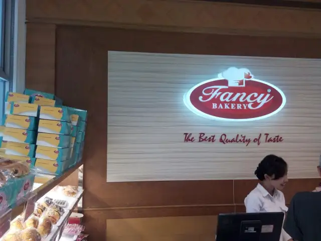 Gambar Makanan Fancy Bakery 2